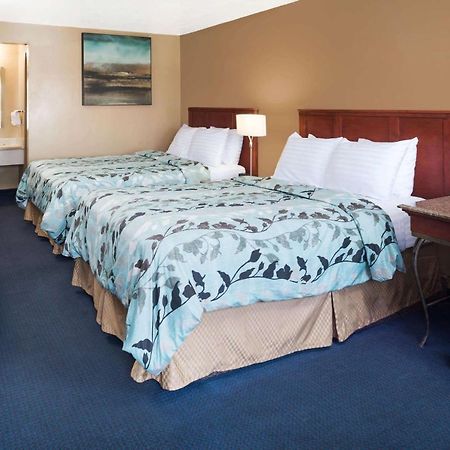 Howard Johnson By Wyndham บอยซี ภายนอก รูปภาพ