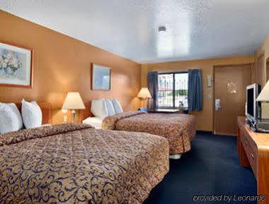 Howard Johnson By Wyndham บอยซี ภายนอก รูปภาพ